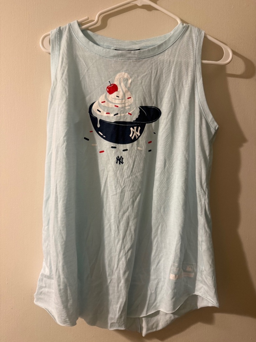 MLB Baseballism New York Yankees Tank — Size Large